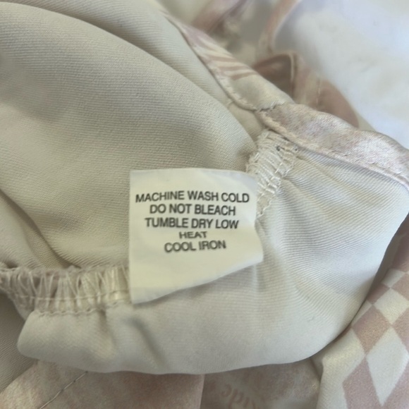 Pacsun Pink and White Graphic Tank Crop Top size small tye back - Picture 6 of 8